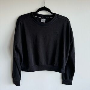 PUMA Black Crewneck Sweatshirt Size Medium